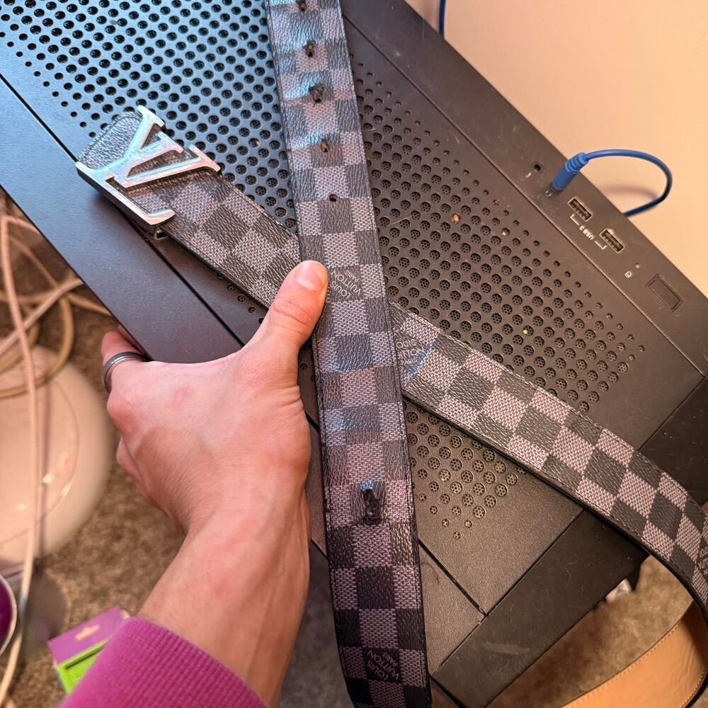 Louis-vuitton Men's Black Belt - Picture 4 of 6